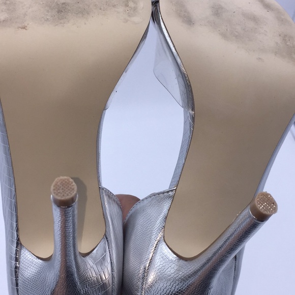 Justfab Teyla Ladies Silver High Heels Pumps Size 6.5 - Picture 11 of 12